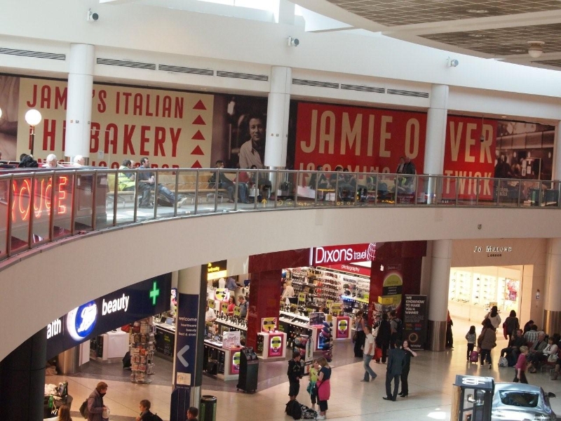 Připravovaná nové otevření Jamie Oliver Italian na letišti Londýn Gatwick, jižní terminál.