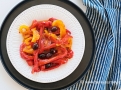 Mezi přílohy v tradičním rozvržení italských chodů podávaných v Italských restauracích patří pepperonata