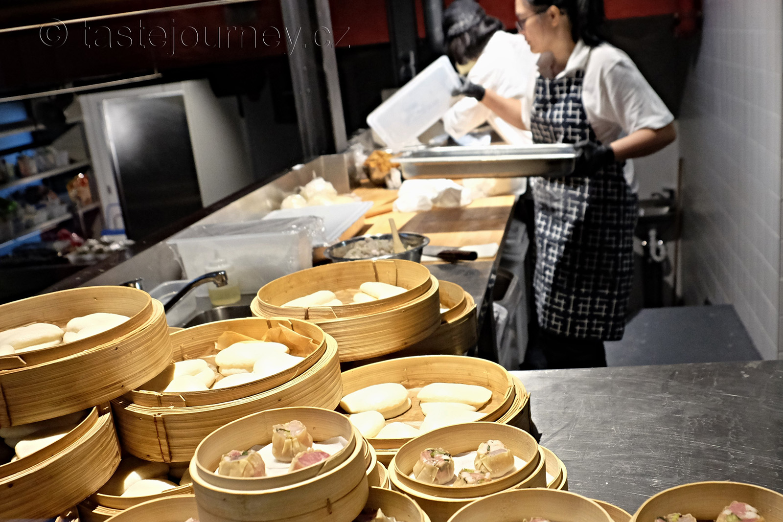 Dim sum mají svoji oddělenou kuchyni