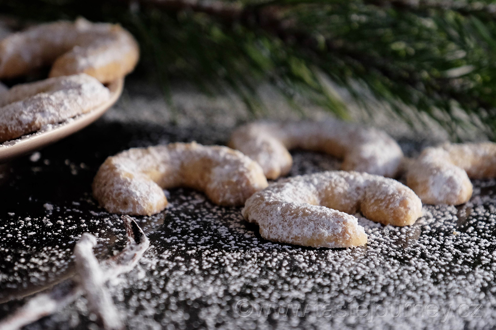 Vánoční cukroví s vanilkovými rohlíčky je klasikou