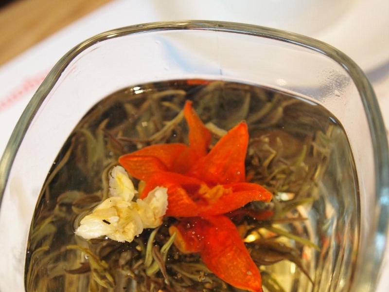 jasmine flower tea – zelený květinový čaj jasmínový